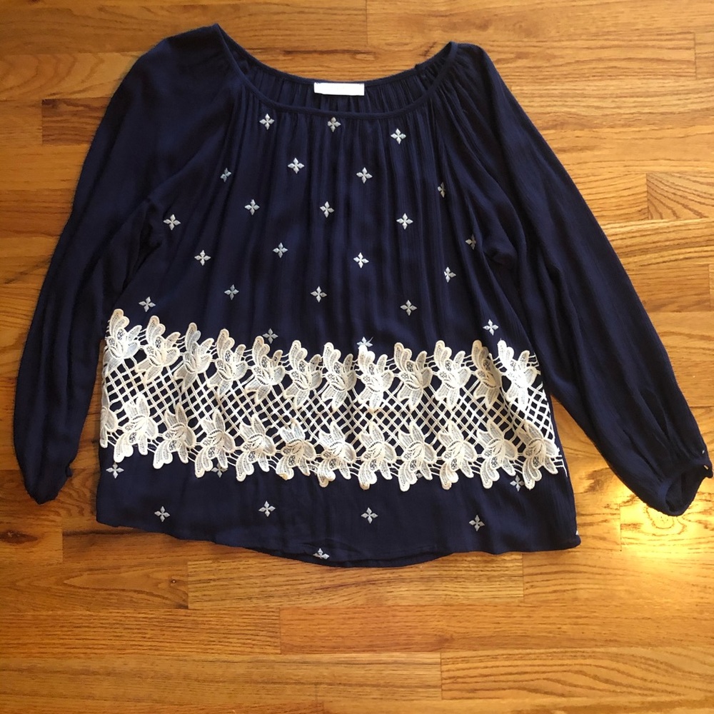 Navy Entro blouse size S with off whiteish flowers